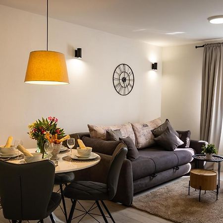 פאקוסטאן Fk Apartments מראה חיצוני תמונה