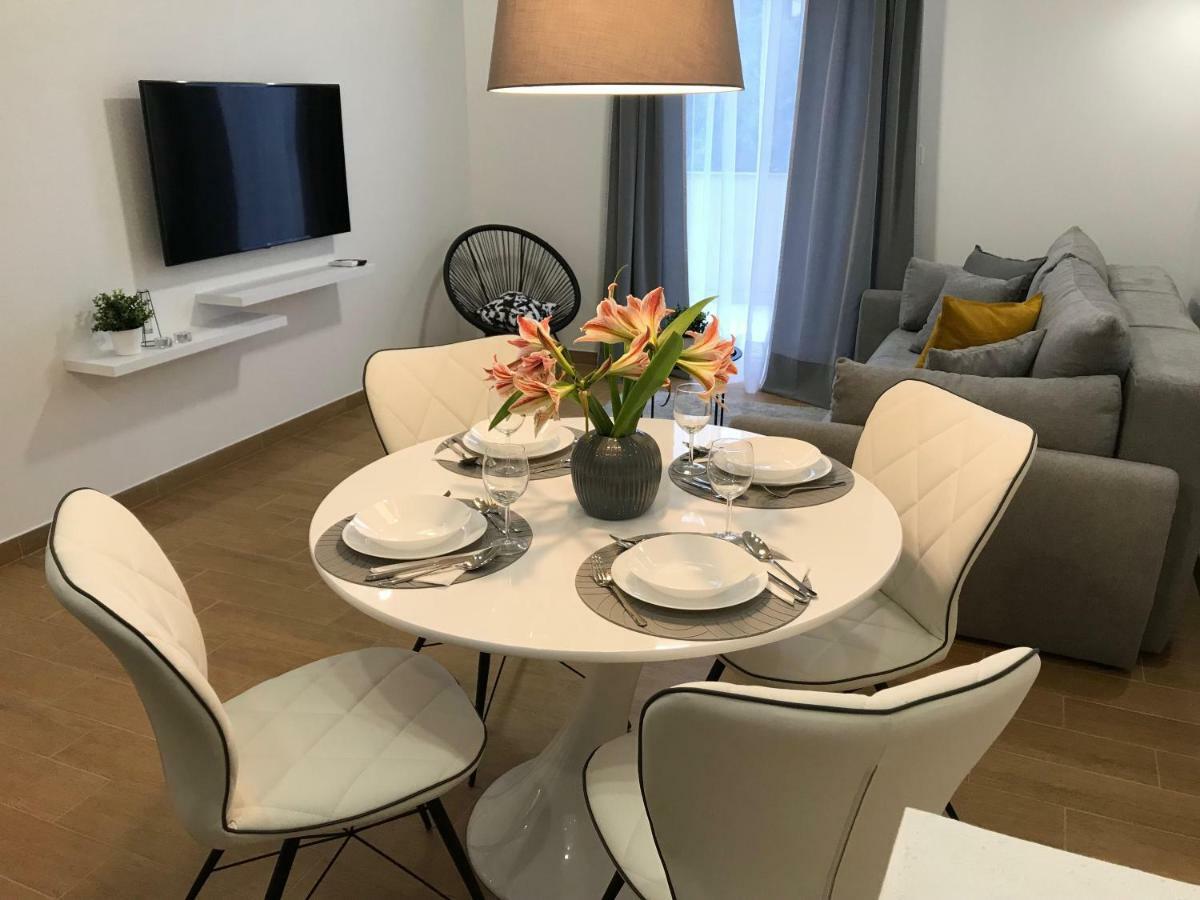 פאקוסטאן Fk Apartments מראה חיצוני תמונה