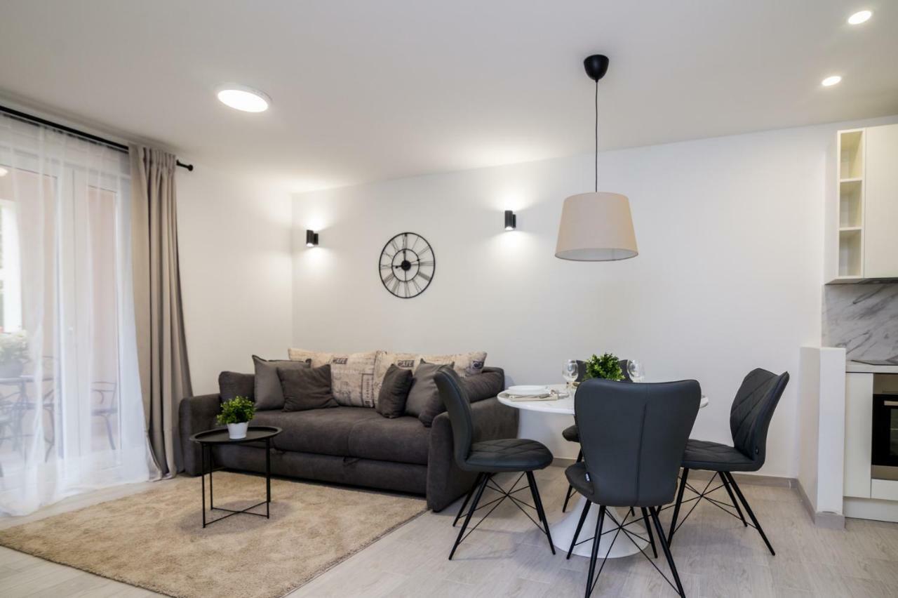 פאקוסטאן Fk Apartments מראה חיצוני תמונה
