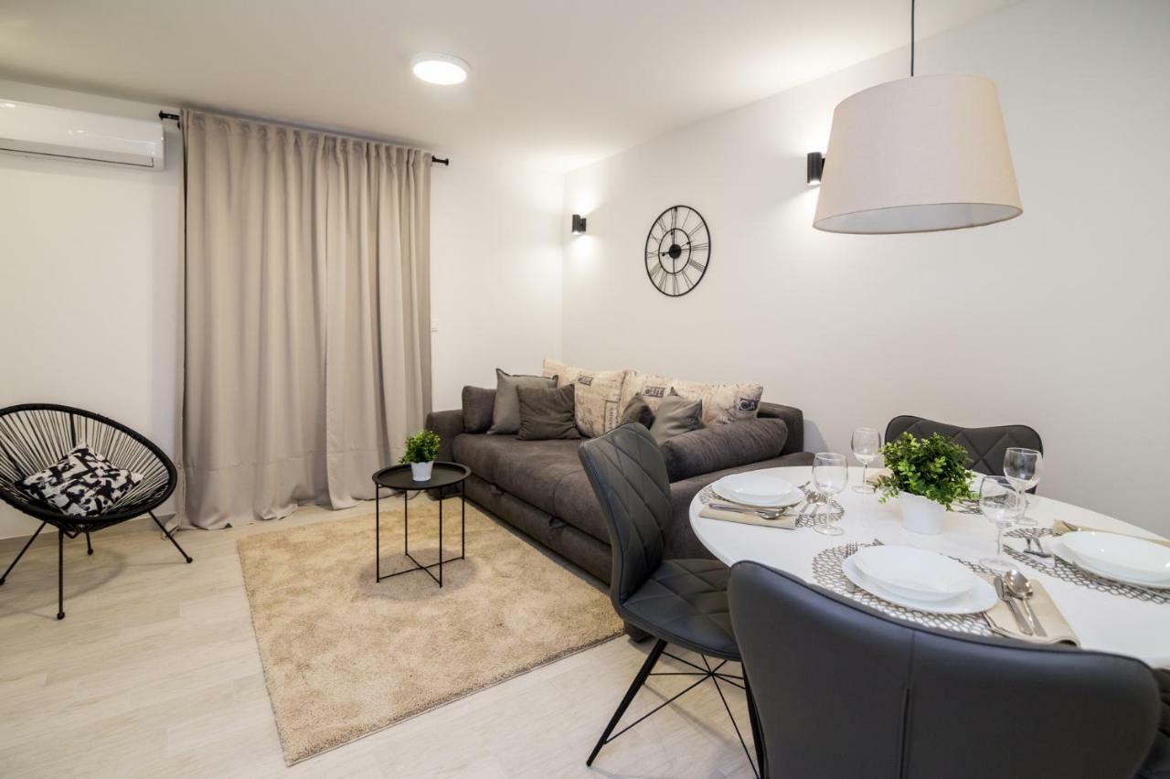 פאקוסטאן Fk Apartments מראה חיצוני תמונה